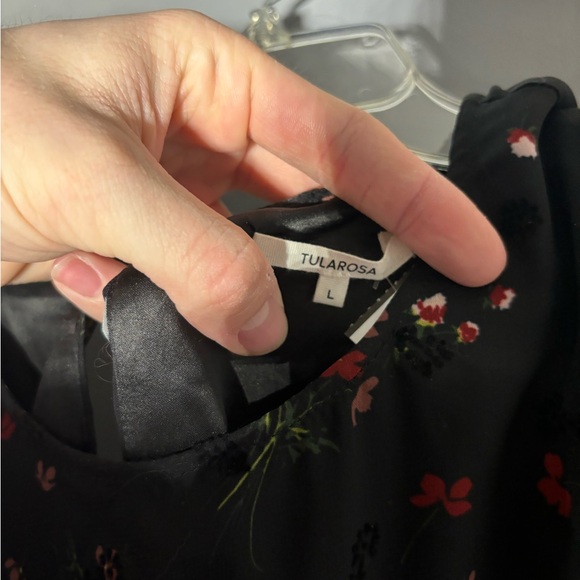Tularosa Aiden Dress in Black Poppy Floral Women’s Size Large - Picture 4 of 5